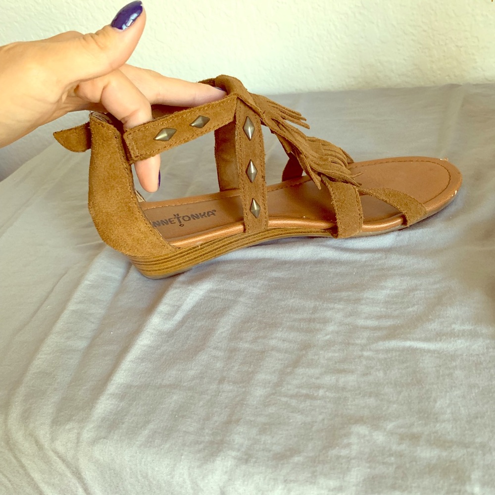 Minnetonka kitten wedges